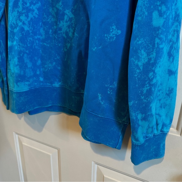 Street Wear Blue Sweatshirt - Picture 5 of 6